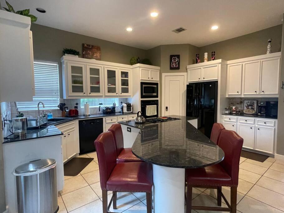 Wanderlust Villa Near Galleria Mall Houston Eksteriør billede